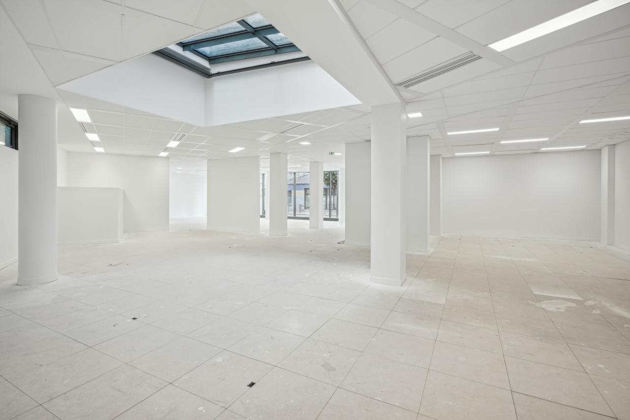 Bureau Saint-Ouen 9822m² Location bureau Saint-Ouen Seine-Saint-Denis OLBUR2104933 2